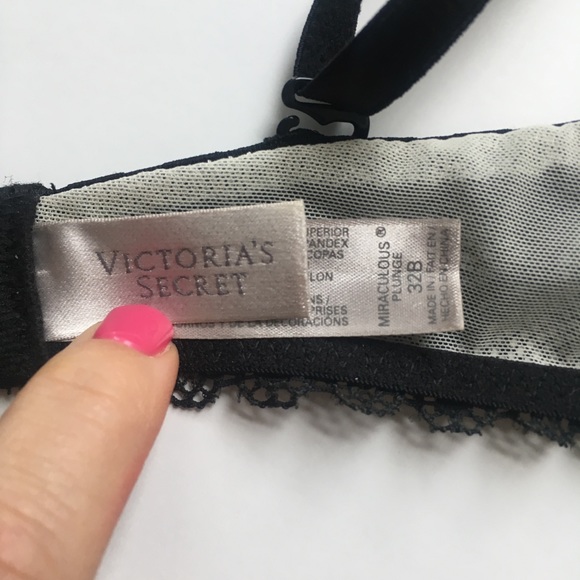 Victoria's Secret Miraculous Bombshell - Size 32B - Picture 4 of 7